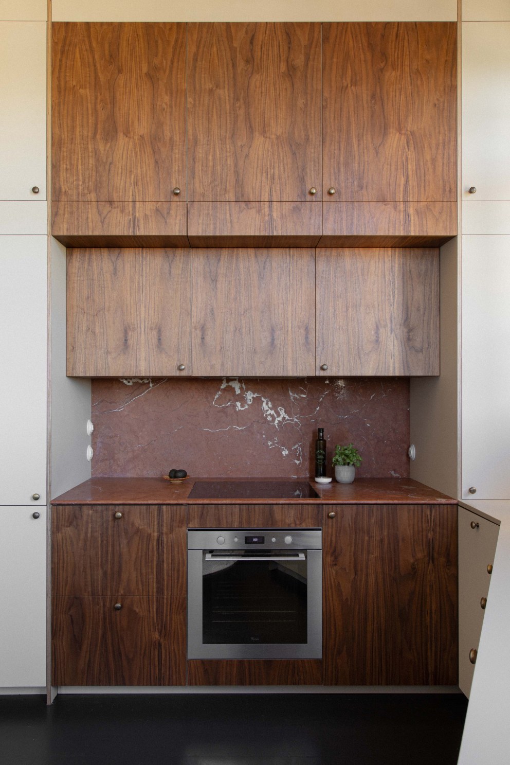 St Giles Tower, Camberwell | Walnut and marble kitchen | Interior Designers